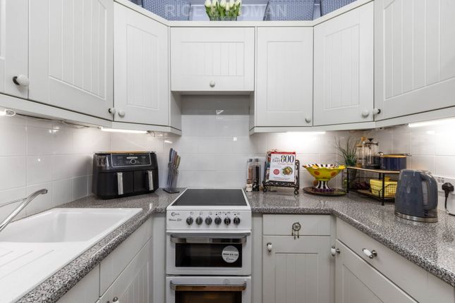Flat 29 Winterbourne Court, Tebbit Close, Bracknell photo 4