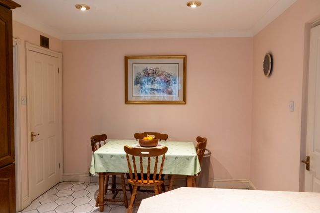 1, Watsons Close, Ashford photo 4