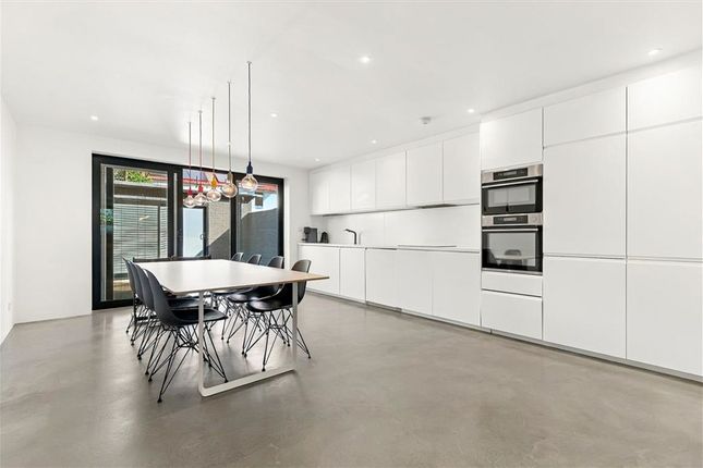 Stillingfleet Road, London photo 3