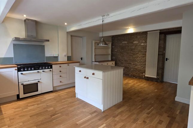 Kitchen.Jpg