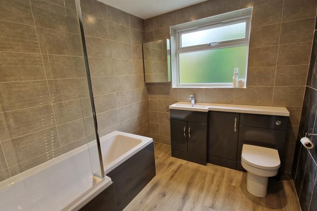 25, Rutland Close, Congleton photo 3