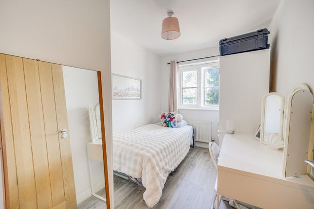 Flat 27, Magnon Court, Lake Street, Leighton Buzzard photo 4