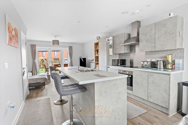 15 Stanford Brook Way, Crawley photo 2