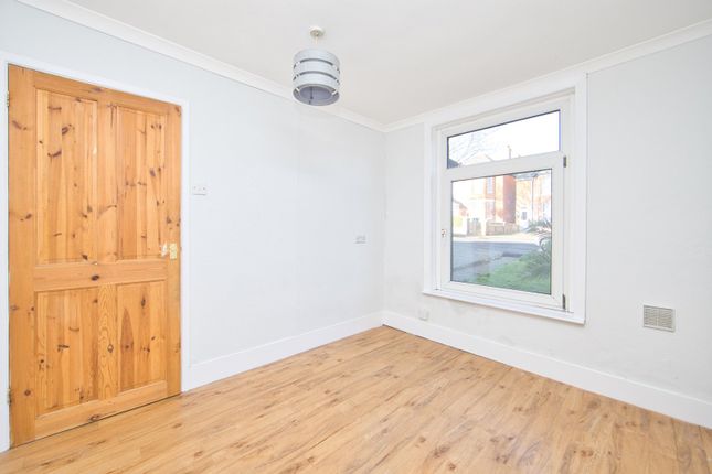 23, Stanley Road, Kent photo 3