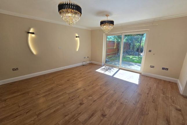 13a, The Drive, Uxbridge photo 2