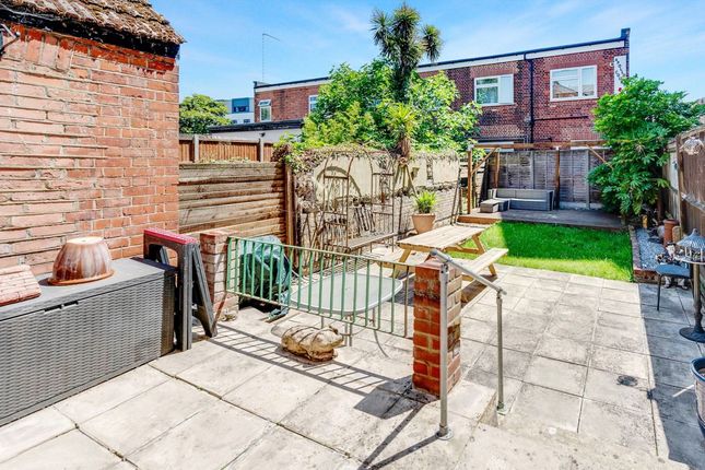 14, Ashford Road, London photo 4
