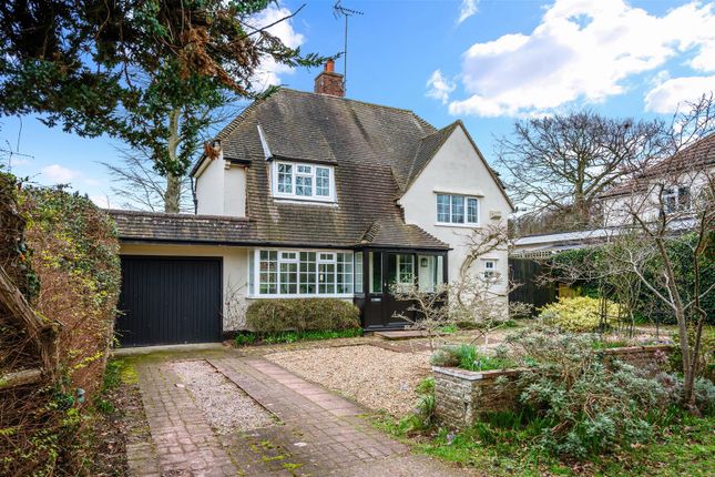 Thumbnail Detached house for sale in Highwoods, Leatherhead