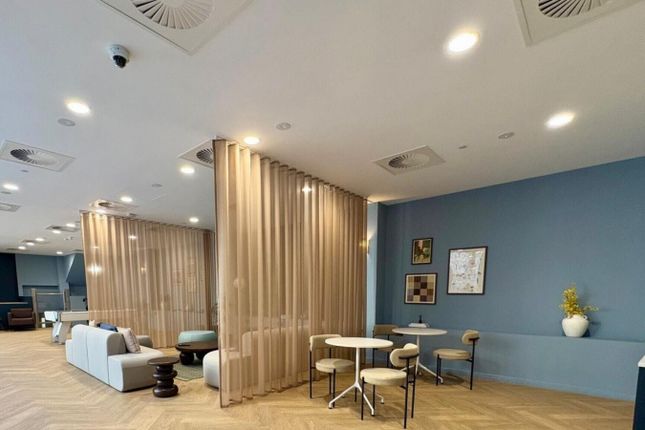 Flat 1, The Caretakers Building, 785 Commercial Road, London photo 5