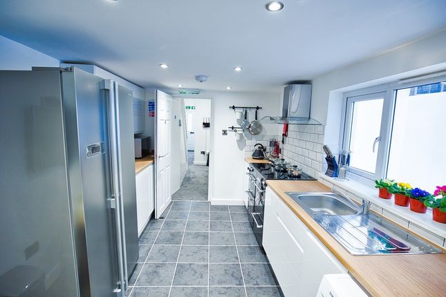 Thumbnail Shared accommodation to rent in Wellington St, Gravesend