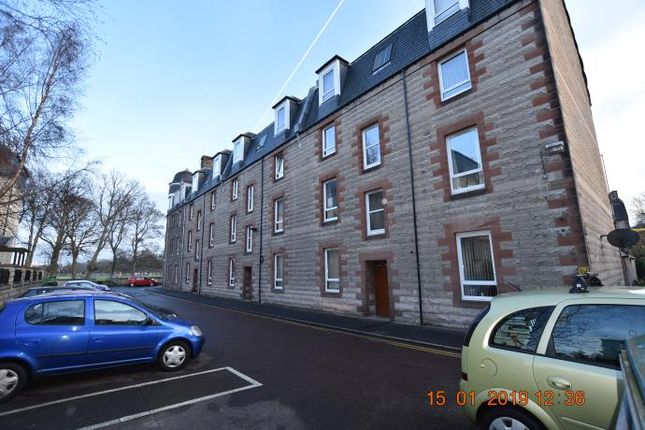 Thumbnail Flat to rent in South Inch Place, Perth