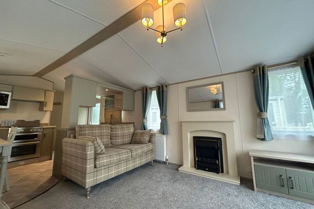 Atlas Debonair, Marsh Road, Lowestoft photo 5