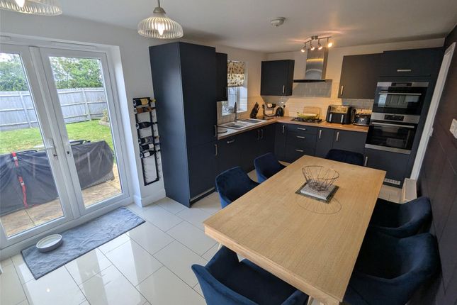 6, Hawthorn Avenue, Staffordshire photo 3