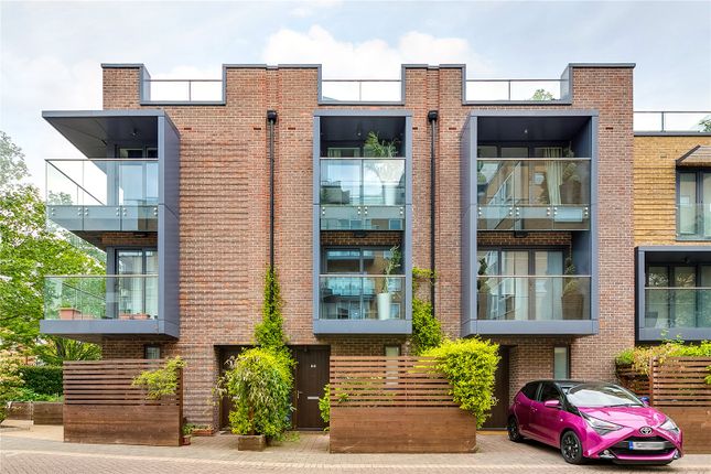 Terraced house for sale in Bromyard Avenue, London