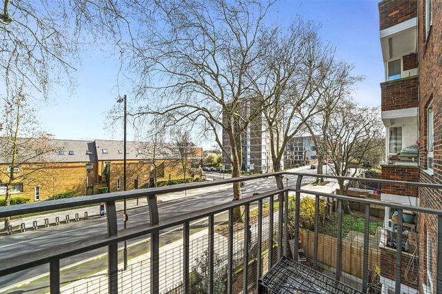15, Belford House, Hackney photo 3