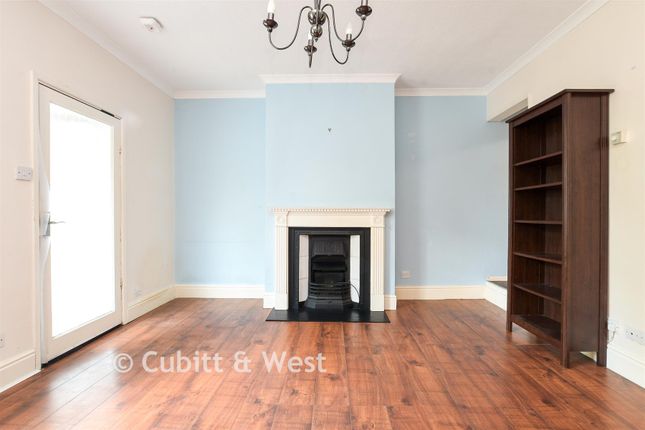 7B, Farningham Road, Caterham photo 4