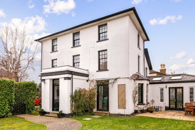 Flat for sale in Beaufort Road, Kingston Upon Thames
