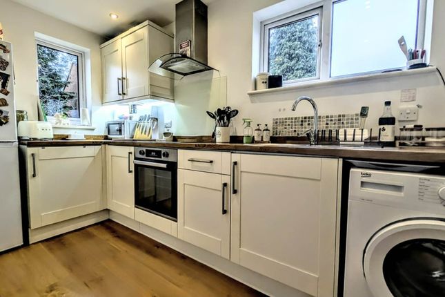 9, Cornwall Road, Bordon photo 4