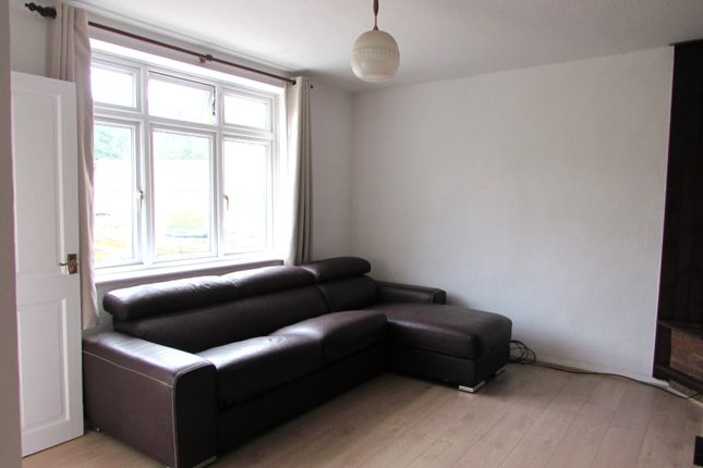 4 Ashburnham Close, Carpenters Park, Watford photo 3