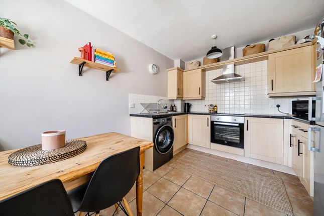 3 Amy Court,, Overnhill Road, Gloucestershire photo 3