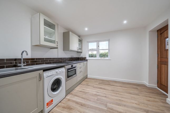 Hi Grange Annexe, Hewshott Lane, Liphook photo 4