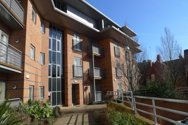 2 bed flat to rent in Alvis House, City Centre