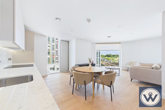 805, Crown View, Victoria Riverside, Manchester photo 4