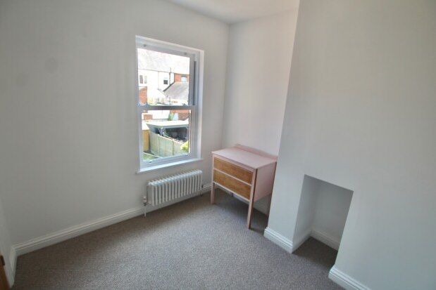 Terraced house to rent in Grove Road, Atherstone