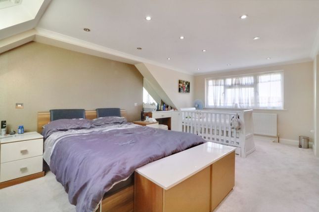 62, Princes Avenue, Kingsbury photo 4