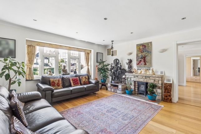 11, Crofters Road, Northwood photo 4