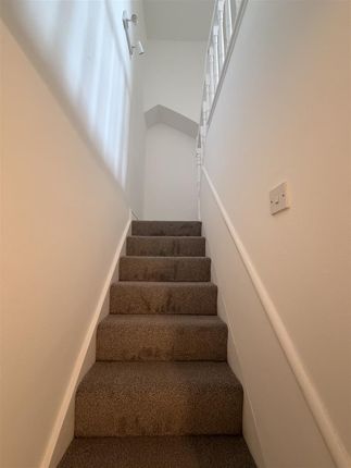 33, Norwood Road, Shipley photo 4
