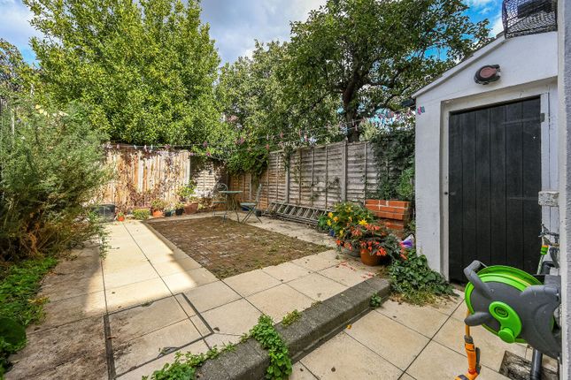 Bradgate Road, Catford photo 4