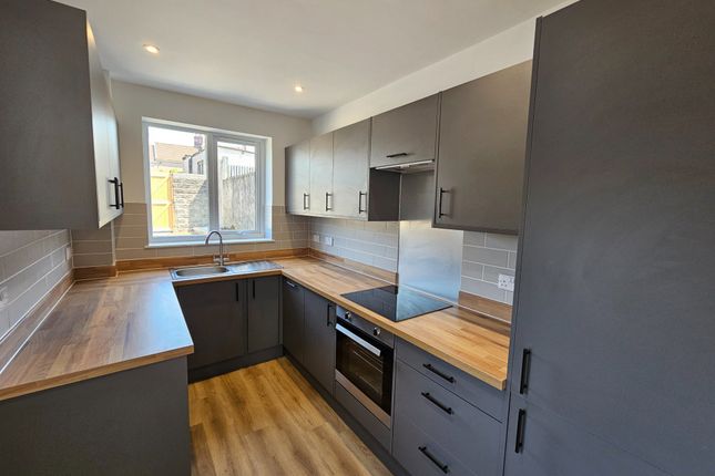 3 Emroch Street, Goytre, Port Talbot photo 4