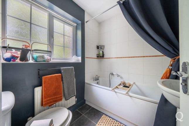 7, Ruby Close, Kent photo 3