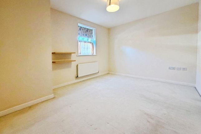 Flat 2, Spry Court, 1, Blackbourne Chase, West Sussex photo 4