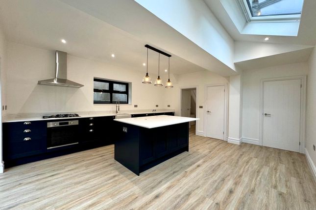 27 The Parade, Merthyr Tydfil photo 4
