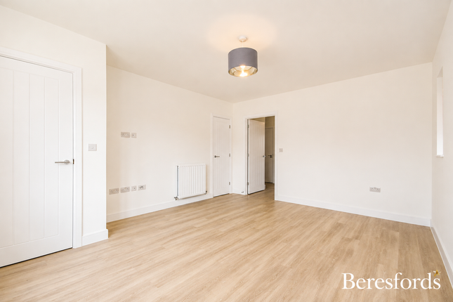 12, Priestley Field Avenue, Dunmow photo 4