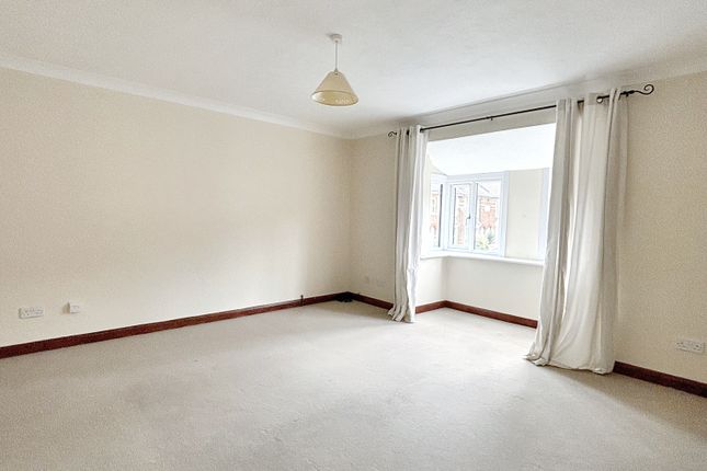 Flat 4 Ireland Court, 19, Dering Road, Ashford photo 2