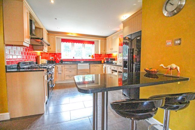 Detached house for sale in Otter Close, Redditch