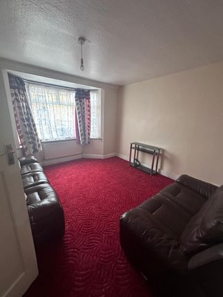 Flat to rent in Herbert Road, Southall