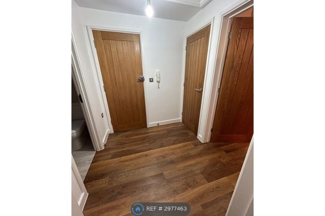 Hillside Road, Flat C, Burnham-On-Crouch photo 4