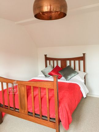20XX Lockhart Close, MacKenzie Road, London photo 2