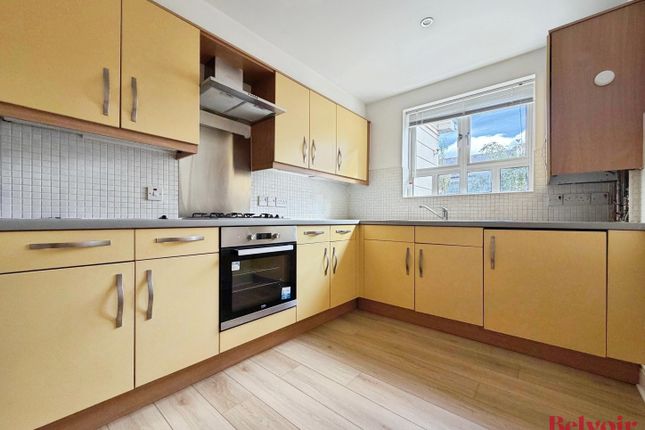 , Flat 20  Wallace Apartments, Sherbourne Street, Cheltenham photo 4