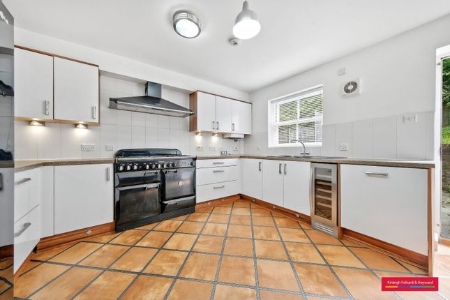 47, Macleod Road, London photo 2