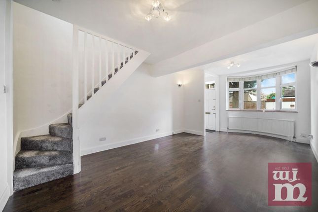 130, Faringford Road, Stratford photo 2
