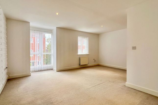 124 Grove Gate, Taunton photo 3