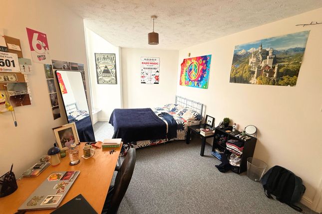 Flat 10, Victoria Mill, Manchester photo 4