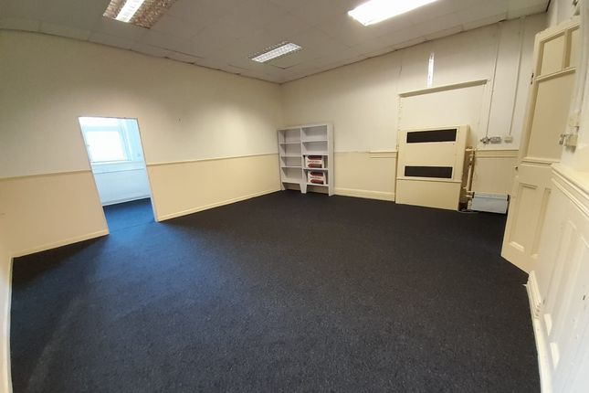 Thumbnail Office to let in Shaw Rd, Oldham