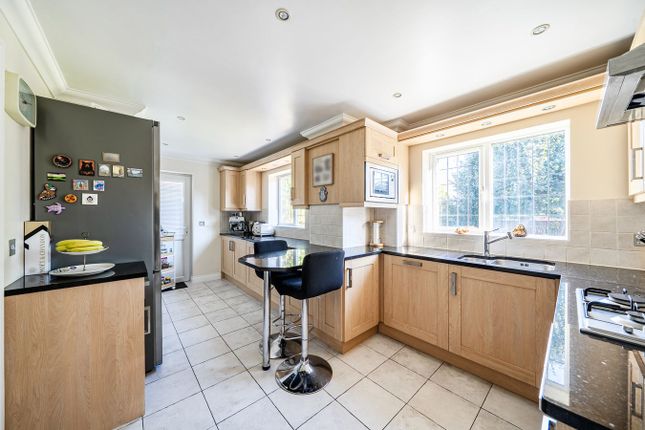 2, Abbis Close, Flitwick photo 4