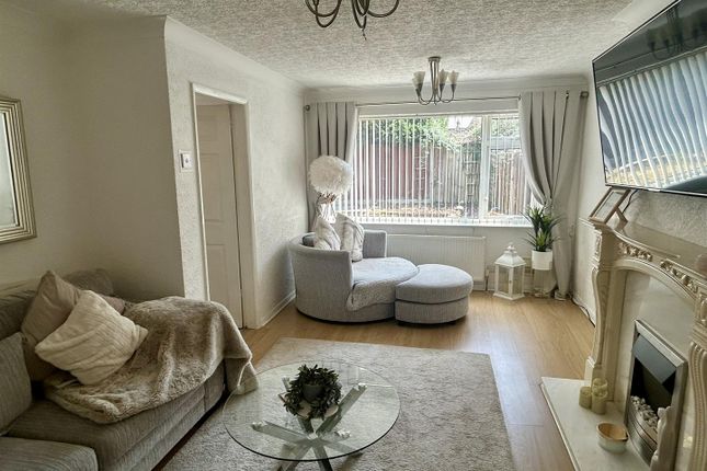 6, Poplars Drive, Birmingham photo 2