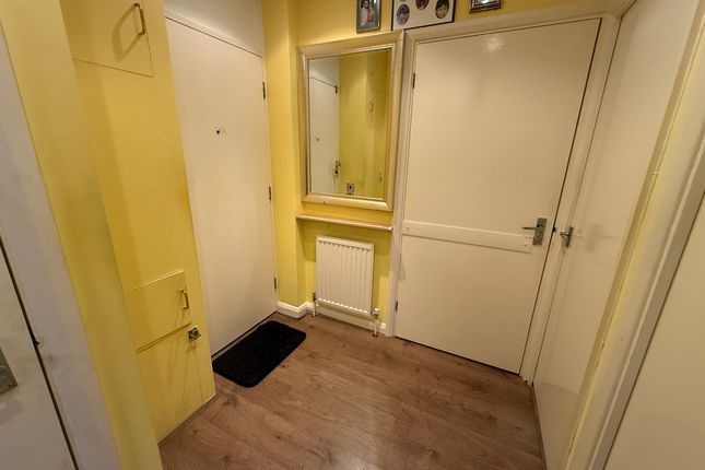 8 The Martins, 8-18 Preston Road, Wembley photo 3